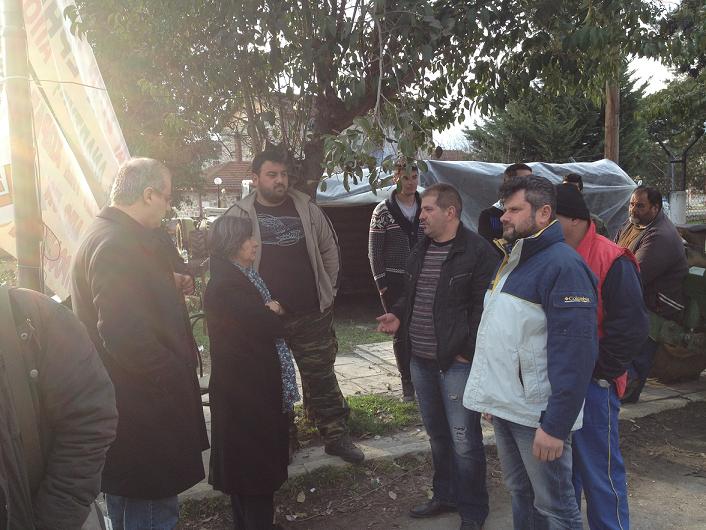 Περιοδεία βουλευτών του ΣΥΡΙΖΑ  στα αγροτικά μπλόκα
